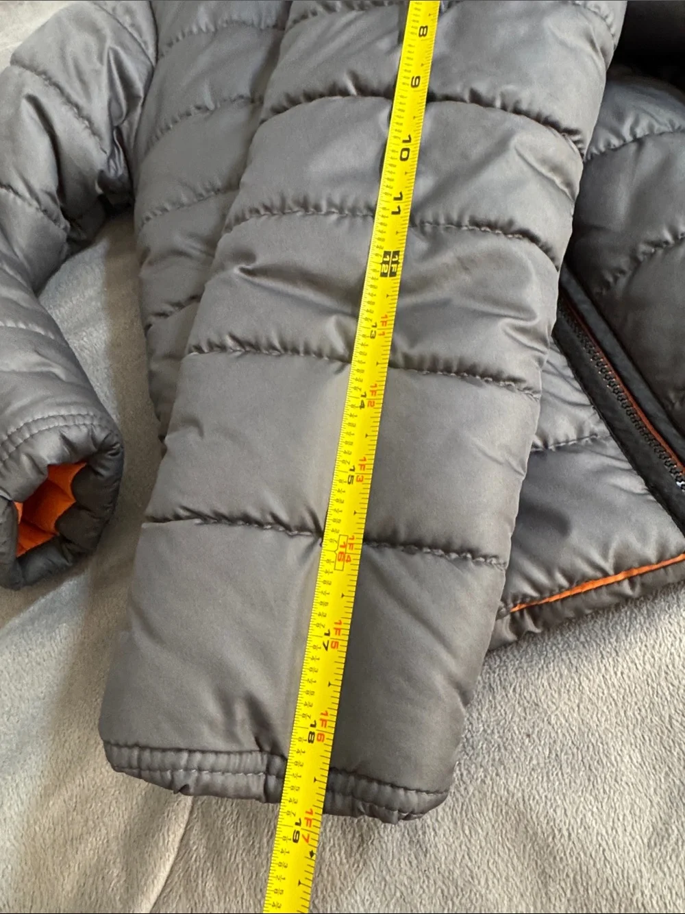 Body Glove boys Gray Puffer Jacket with White Logo Sz 10